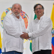 Presidentes de Brasil y Colombia se reúnen en Bogotá ante un panorama regional incendiado