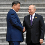 Los líderes de China y Rusia, Xi Jinping y Vladímir Putin, profundizan su asociación