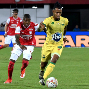 Bucaramanga sueña con la gloria y Santa Fe busca la remontada en la final de la Liga
