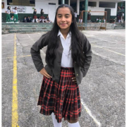 Luciana Castañeda, estudiante de Neira, se destaca en porrismo