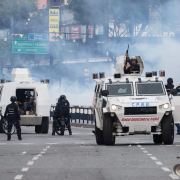 Colombia pide que se auditen actas y sigue sin reconocer ninguna victoria en Venezuela