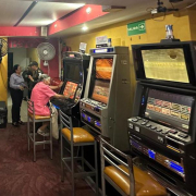 Quieren lejos de los juegos de azar a los menores de edad en Caldas