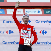 Vuelta a España: el estadounidense Brandon McNulty vuela hasta el primer maillot rojo
