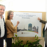 Manizales: Rojas firma pacto y lanza pullas a Carlos Mario Marín y al Gobierno Petro