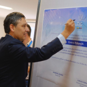 Ministro de las TIC anuncia centros de inteligencia artificial en Risaralda