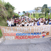 Pequeños caballistas de zona rural de Manizales aprenden a valorar a los animales