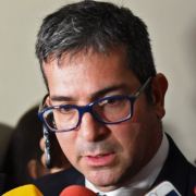 Abogada de esposa de Pecci advierte que fiscal paraguayo politizó este caso