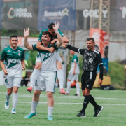La 33 Aquamaná llega al liderato de la Copa Ciudad de Villamaría