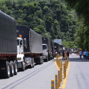 Carga, la más frenada en la vía Manizales - Medellín: continúa el paro minero nacional