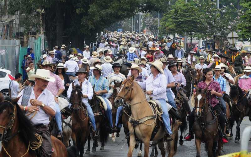 No olvide portar un buen sombrero para hacer parte del evento.