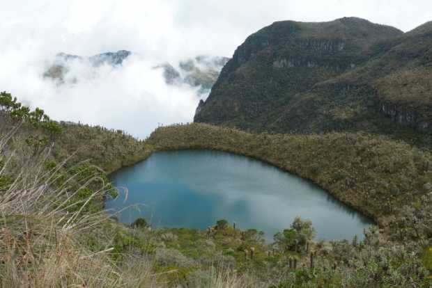 Foto | Freddy Arango | LA PATRIA La Laguna El Corazón, se encuentra a mitad de camino, a un lado de la carretera que bordea el Nevado del Ruiz. Foto | Freddy Arango | LA PATRIA La Laguna El Corazón, se encuentra a mitad de camino, a un lado de la carretera que bordea el Nevado del Ruiz.