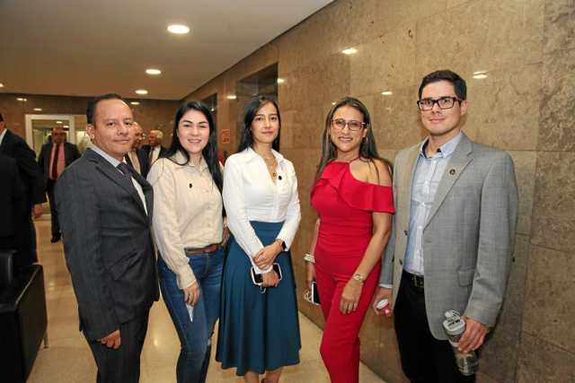 Fotos/Argemiro Idárraga/LA PATRIA Dohor Edwin Varón, Marcela León Herrera, Marcela Peña, Lilian Marín y Daniel Restrepo Álvarez. Fotos/Argemiro Idárraga/LA PATRIA Dohor Edwin Varón, Marcela León Herrera, Marcela Peña, Lilian Marín y Daniel Restrepo Álvarez.