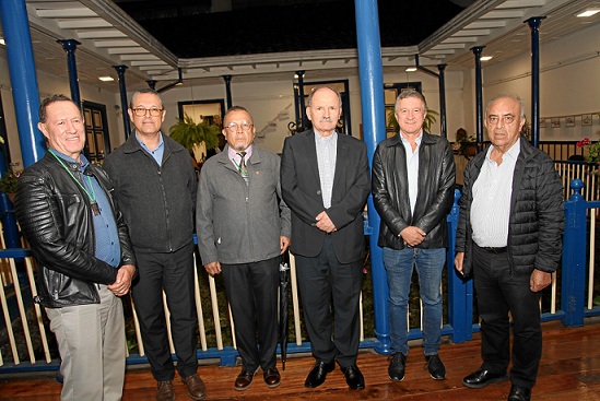 Germán Ocampo Correa, Luis Fernando Sánchez Jaramillo, Julián Chica Cardona, Gonzalo Duque Escobar, Carlos Uriel Naranjo Vélez y Alirio Mendieta Pacheco. Germán Ocampo Correa, Luis Fernando Sánchez Jaramillo, Julián Chica Cardona, Gonzalo Duque Escobar, Carlos Uriel Naranjo Vélez y Alirio Mendieta Pacheco.