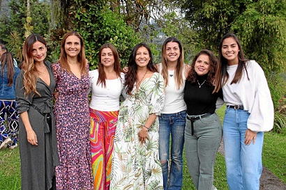 Lorena Osorio, Patricia Salazar, Lina Arbeláez, Yohana Agudelo, Alejandra Cardona, Sandra Velásquez y Manuela Noreña.