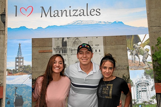 Tatiana Franco, Diego Fernando Toro y Catalina Quintero, de Bogotá. Tatiana Franco, Diego Fernando Toro y Catalina Quintero, de Bogotá.