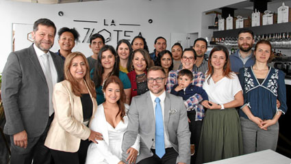 Fotos | Argemiro Idárraga | LA PATRIA Juan Javier Castellanos, Margot Alzate Valencia, Ginna Castellanos Alzate, Nesley Dobbs, Alfredo Simanca, Margot Alzate Valencia, Andrea Díaz, Ximena Castellanos, Alejandra Giraldo, María Cristina Alzate, Manuela Dávila, Santiago Pinzón, Alejandra Marín, Carolina Manrique, Andrés Naranjo, David Expósito, Susana Finí y Cristian Mora. Fotos | Argemiro Idárraga | LA PATRIA Juan Javier Castellanos, Margot Alzate Valencia, Ginna Castellanos Alzate, Nesley Dobbs, Alfredo Simanca, Margot Alzate Valencia, Andrea Díaz, Ximena Castellanos, Alejandra Giraldo, María Cristina Alzate, Manuela Dávila, Santiago Pinzón, Alejandra Marín, Carolina Manrique, Andrés Naranjo, David Expósito, Susana Finí y Cristian Mora.