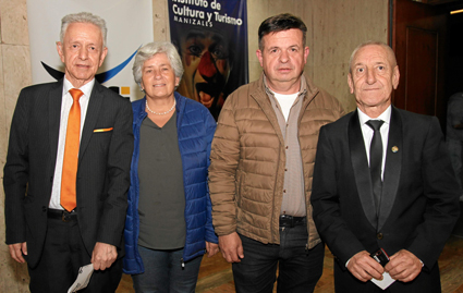 Diego María Arias, Carmenza Jaramillo, Pablo Jiménez y José Luis Álvarez. Diego María Arias, Carmenza Jaramillo, Pablo Jiménez y José Luis Álvarez.