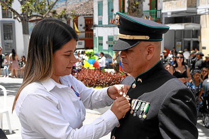 Manuela Hernández y John Eduard Osorio.