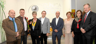 Socios de la Clínica: Juan Bernardo Leguizamón, Carlos Felipe Escobar, María Fernanda Estrada, Sergio Jaramillo, Camilo Tobón, Consuelo González, Ana María Ángel y Julián Echeverri. Socios de la Clínica: Juan Bernardo Leguizamón, Carlos Felipe Escobar, María Fernanda Estrada, Sergio Jaramillo, Camilo Tobón, Consuelo González, Ana María Ángel y Julián Echeverri.