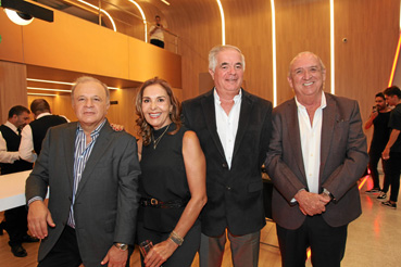 Mario Santacoloma Osorio, María Teresa Sánchez Prieto, Diego Trujillo Estrada y Enrique Jaramillo Villegas. Mario Santacoloma Osorio, María Teresa Sánchez Prieto, Diego Trujillo Estrada y Enrique Jaramillo Villegas.