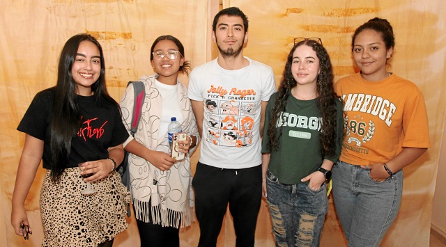 Samanta Abad, Alma Violeta, Tomás Marín, María José Ríos e Isabella Cruz. Samanta Abad, Alma Violeta, Tomás Marín, María José Ríos e Isabella Cruz.