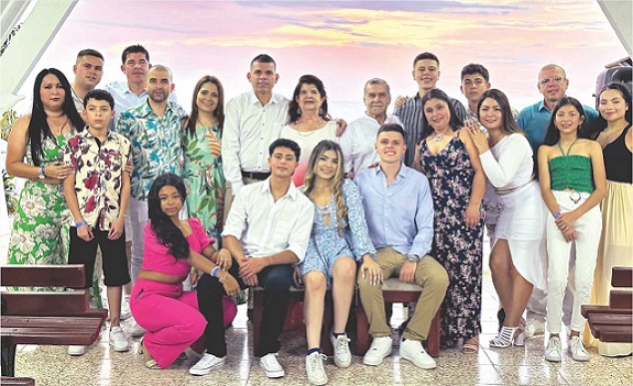 BODAS DE ORO - Hernán Ramírez y María Amparo Cardona BODAS DE ORO - Hernán Ramírez y María Amparo Cardona