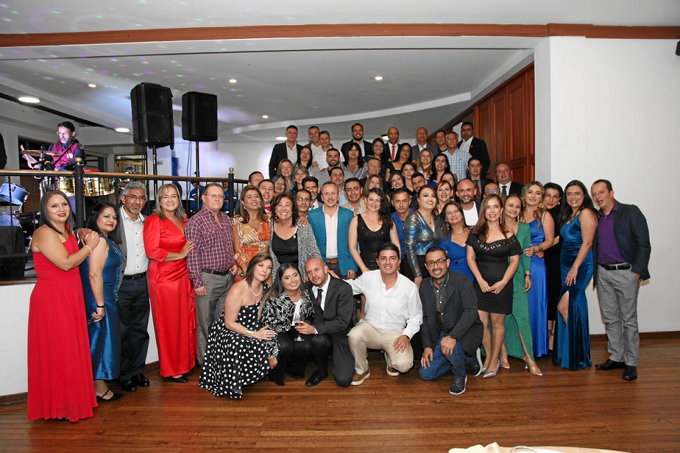Grupo de colaboradores de la Contraloría General de la República. Grupo de colaboradores de la Contraloría General de la República.