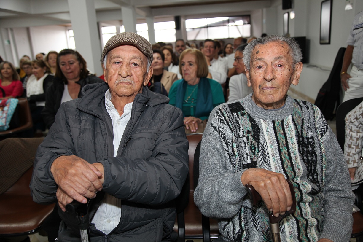 Fundadores: Mario García Rendón (92 Años) y Emilio Sepúlveda Medina (98 Años). Fundadores: Mario García Rendón (92 Años) y Emilio Sepúlveda Medina (98 Años).