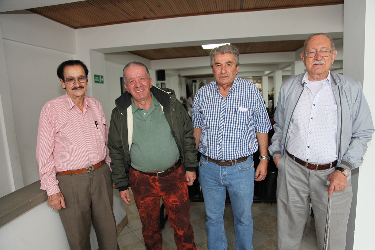 Pablo Emilio Gallo, Carlos Alberto Escobar, Rogelio Alzate Hernández y José Arturo Valencia Marín. Pablo Emilio Gallo, Carlos Alberto Escobar, Rogelio Alzate Hernández y José Arturo Valencia Marín.