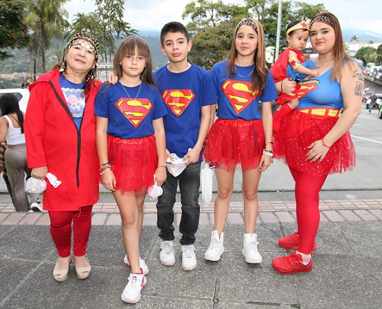 María Doris Ramírez, Sara Quintero Jiménez, Kevin Andrés Giraldo, Alison Jiménez, Daniela Jiménez e Isabel Sánchez María Doris Ramírez, Sara Quintero Jiménez, Kevin Andrés Giraldo, Alison Jiménez, Daniela Jiménez e Isabel Sánchez