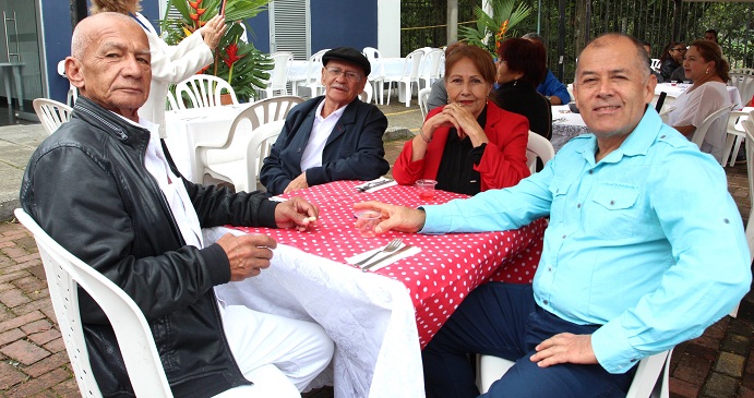 Fabio Néstor Potosí Gutiérrez, Alberto Vergara Carvajal, Eunice Pineda y Plinio Enrique Peña. Fabio Néstor Potosí Gutiérrez, Alberto Vergara Carvajal, Eunice Pineda y Plinio Enrique Peña.