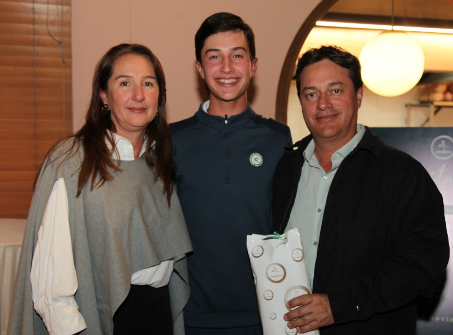 Paula Jaramillo, Tomás Restrepo y Ernesto Restrepo. Paula Jaramillo, Tomás Restrepo y Ernesto Restrepo.