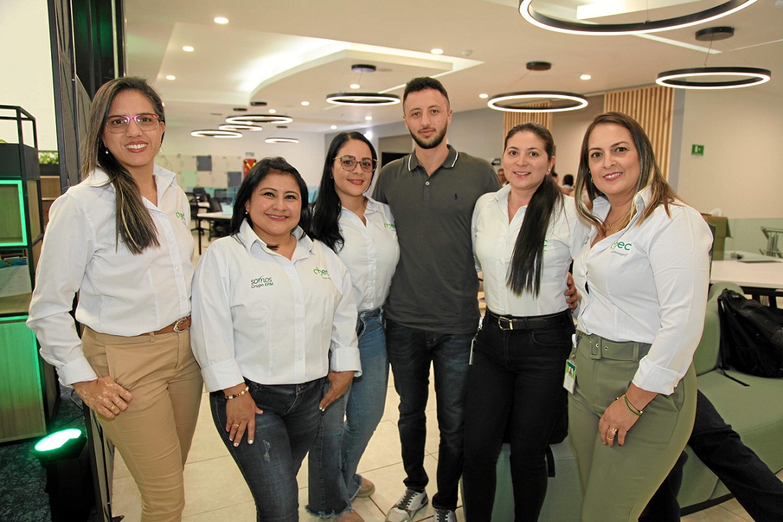 Diana Marcela Gaviria, Lyda Yaneth González, Milena Osorio, Mario Alejandro López, Leidy Johana Taborda y Claudia Jiménez. Diana Marcela Gaviria, Lyda Yaneth González, Milena Osorio, Mario Alejandro López, Leidy Johana Taborda y Claudia Jiménez.