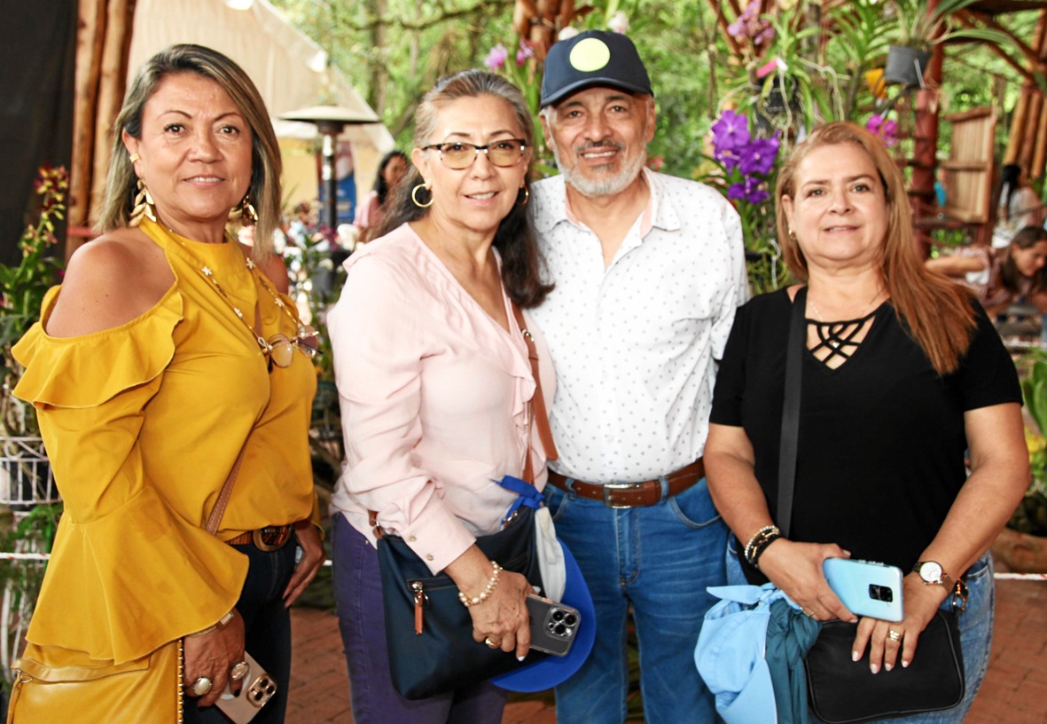 Gloria Patricia Hincapié, Liliana Rivera Villa, Carlos Enrique Pérez y Sonia Isáza Ángel. Gloria Patricia Hincapié, Liliana Rivera Villa, Carlos Enrique Pérez y Sonia Isáza Ángel.