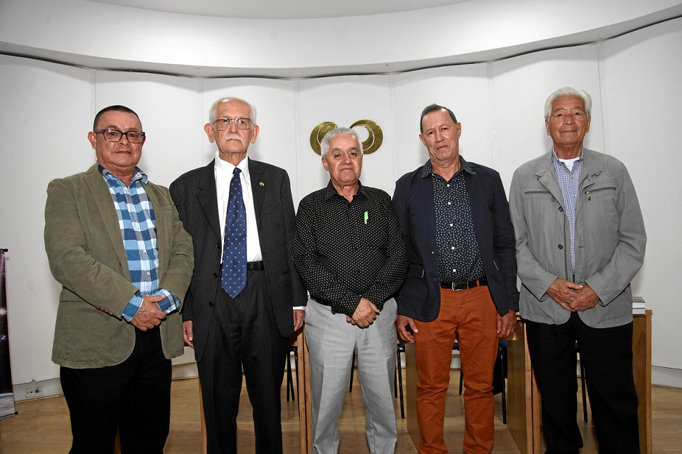 Ángel María Ocampo Cardona, Fabio Ramírez Ramírez, Fabio Vélez Correa, Germán Ocampo Correa y Octavio Zapata Ospina. Ángel María Ocampo Cardona, Fabio Ramírez Ramírez, Fabio Vélez Correa, Germán Ocampo Correa y Octavio Zapata Ospina.