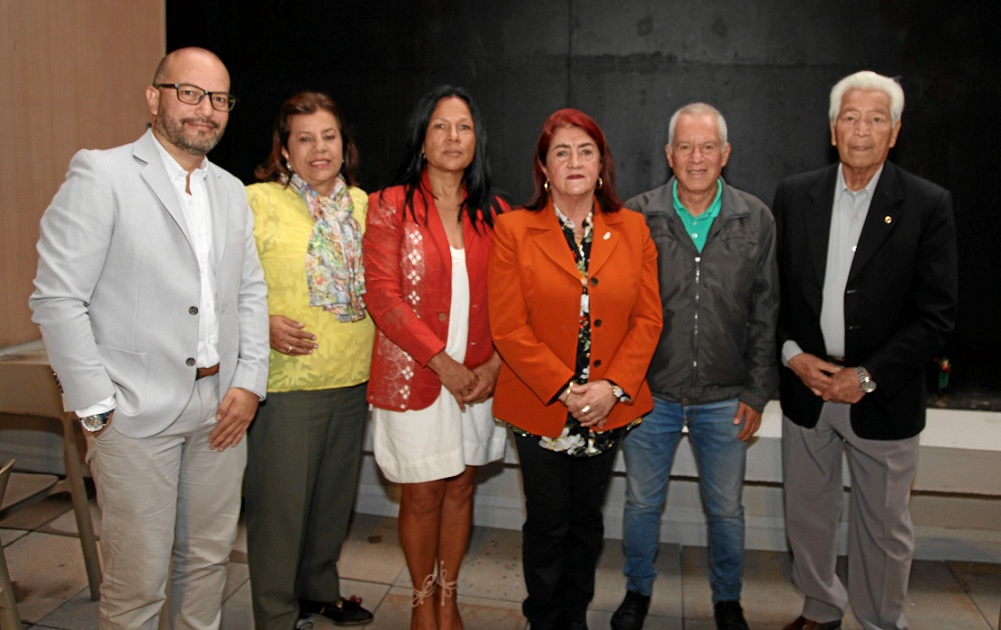 Juan Carlos Acevedo, Luz Dary Casas, María Del Pilar Rivera, Teresa González, Jorge Eliécer Triviño y Octavio Zapata Ospina.