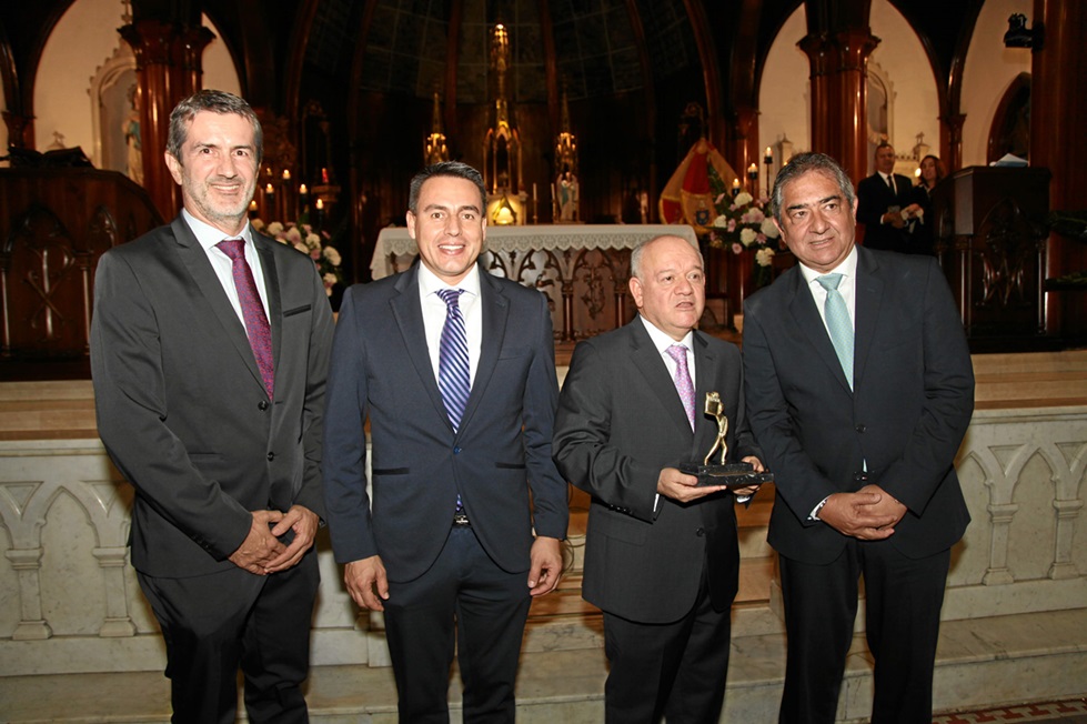 Santiago Villegas Yepes; Jorge Eduardo Rojas, alcalde de Manizales; Jorge Hernán Botero, director-gerente de LA PATRIA; y José Fernando Reyes Cuartas, presidente la Corte Constitucional y Caldense del Año 2023. Santiago Villegas Yepes; Jorge Eduardo Rojas, alcalde de Manizales; Jorge Hernán Botero, director-gerente de LA PATRIA; y José Fernando Reyes Cuartas, presidente la Corte Constitucional y Caldense del Año 2023.
