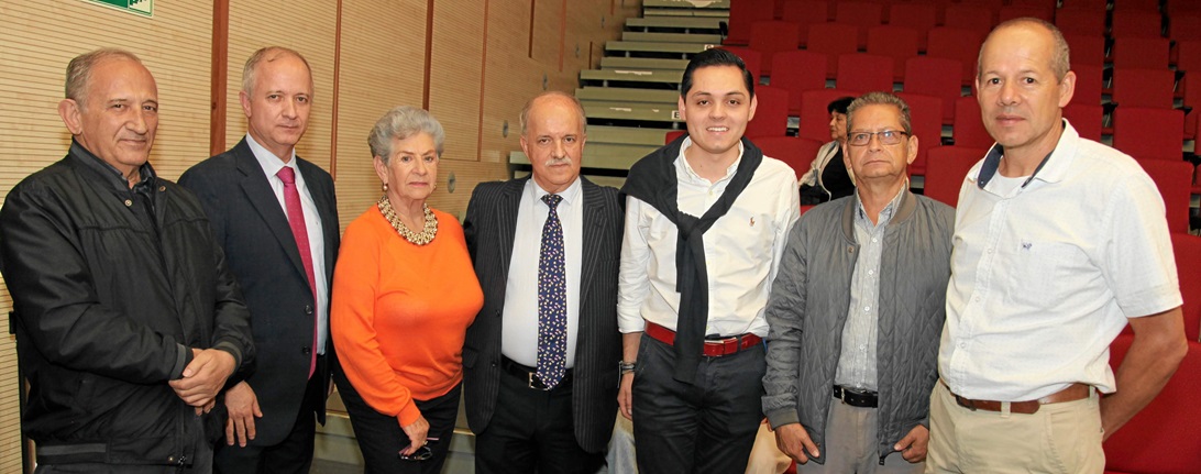 Hugo Arias; Juan Carlos Arias; Mariela Parra; Francisco Arias; Jorge Andrés Arango, alcalde de Samaná; Alberto Parra y Jaime Alberto Galeano. Hugo Arias; Juan Carlos Arias; Mariela Parra; Francisco Arias; Jorge Andrés Arango, alcalde de Samaná; Alberto Parra y Jaime Alberto Galeano.