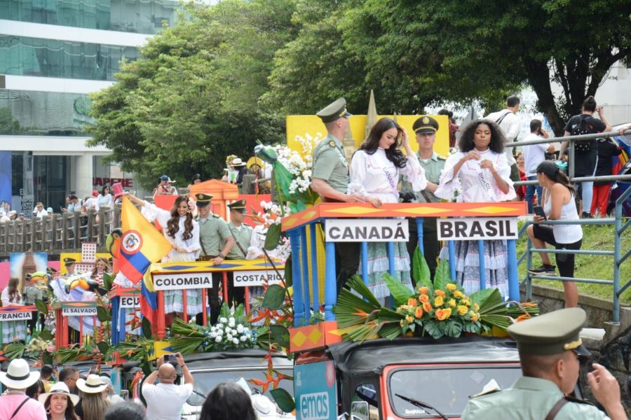 Desfile de Bienvenida 2024