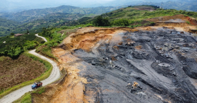 La salida del contratista OHLA y la mala información del alcalde al presidente Petro sobre Aerocafé hoy tienen en vilo el proyecto.