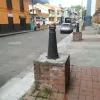 La comunidad espera atenta la reposición de las siete luminarias junto al templo La Candelaria, que fueron partidas.  La comunidad espera atenta la reposición de las siete luminarias junto al templo La Candelaria, que fueron partidas.