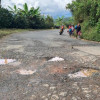 Los huecos de la vía entre Anserma y Risaralda son de cuidado para los conductores. 