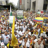 Miles de antioqueños llenaron ayer las calles de Medellín para manifestar su rechazo a las reformas sociales que impulsa el Gobierno del presidente, Gustavo Petro. Miles de antioqueños llenaron ayer las calles de Medellín para manifestar su rechazo a las reformas sociales que impulsa el Gobierno del presidente, Gustavo Petro.