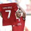 Diogo Jota celebró ayer con la camiseta de su compañero Luis Díaz tras anotar la ventaja de 1-0 durante el partido de la Premier League inglesa entre Liverpool y Nottingham Forest en Liverpool, Gran Bretaña. Diogo Jota celebró ayer con la camiseta de su compañero Luis Díaz tras anotar la ventaja de 1-0 durante el partido de la Premier League inglesa entre Liverpool y Nottingham Forest en Liverpool, Gran Bretaña.