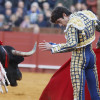 El torero francés Sebastián Castella  El torero francés Sebastián Castella lidia su primer toro durante el festejo que marca la apertura de la temporada taurina en la plaza de la Real Maestranza de Sevilla, en la tarde del Domingo de Resurrección, con toros de Hermanos García Jiménez.