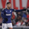 Radamel Falcao García de Millonarios reacciona este martes, durante un partido amistoso entre Millonarios y River Plate, en el estadio Mâs Monumental, en Buenos Aires (Argentina).