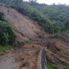 El derrumbe que tapó ambos carriles de la vía Manizales - Fresno (Tolima), cerca de Padua.