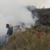 Organismos de socorro de Manizales y Villamaría (Caldas) trabajan para extinguir el incendio forestal en el PNN Los Nevados, que ya ha sido controlado en un 70%.