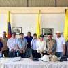 Participantes de la mesa de diálogo en la casa de la cultura del municipio de Marmato (Caldas), en el sector de El Llano, donde se pactaron los acuerdos este sábad Participantes de la mesa de diálogo en la casa de la cultura del municipio de Marmato (Caldas), en el sector de El Llano, donde se pactaron los acuerdos este sábad