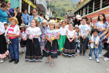 La fiesta en Pensilvania comenzó con el desfile de hacheritos